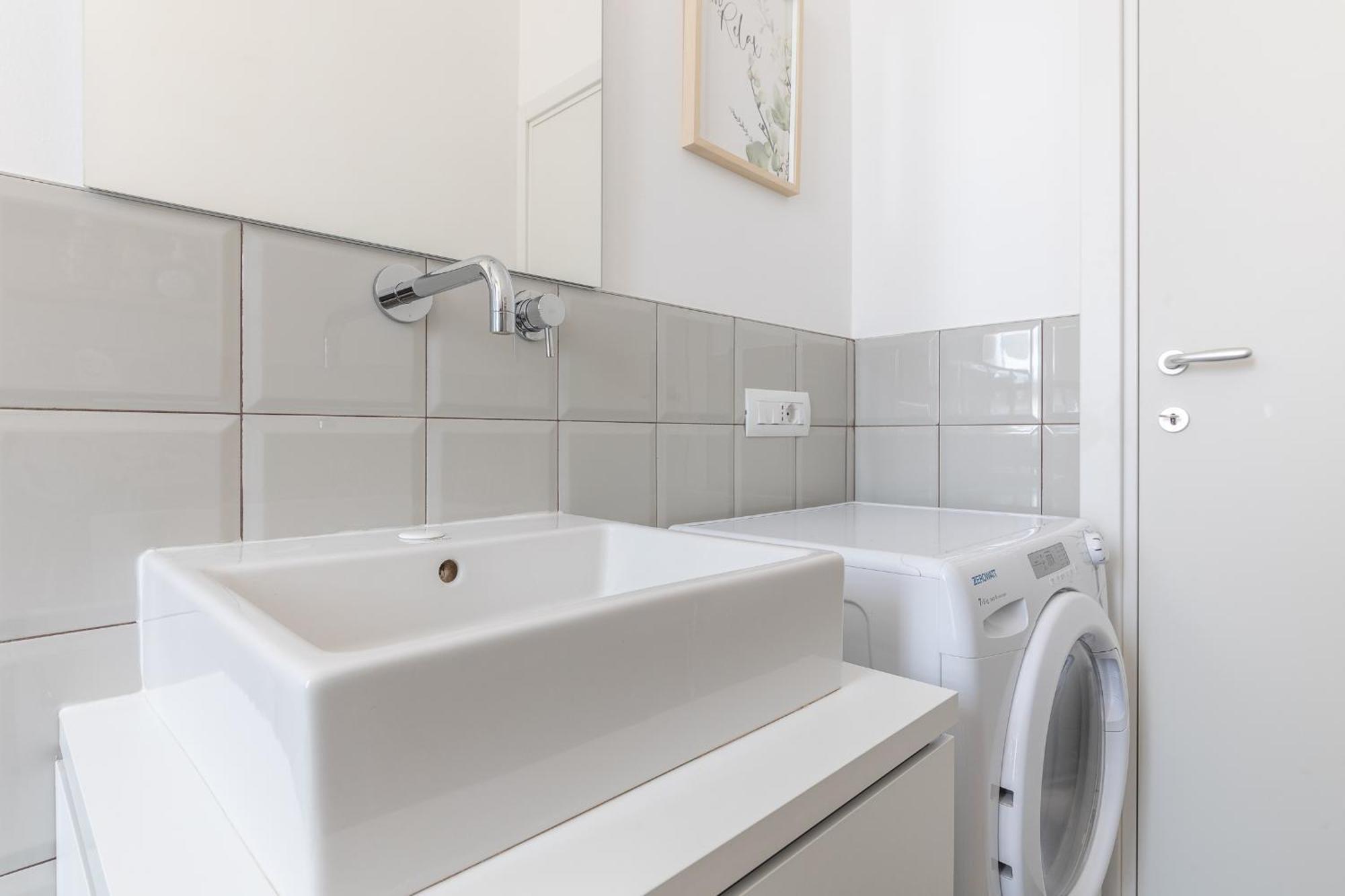 Monolocale Vicino Metro E Aeroporto Linate Apartment Milan Exterior photo
